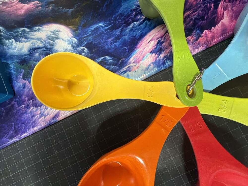 Measuring Cups Set, Assorted Colors - .com - Picture 6 of 7